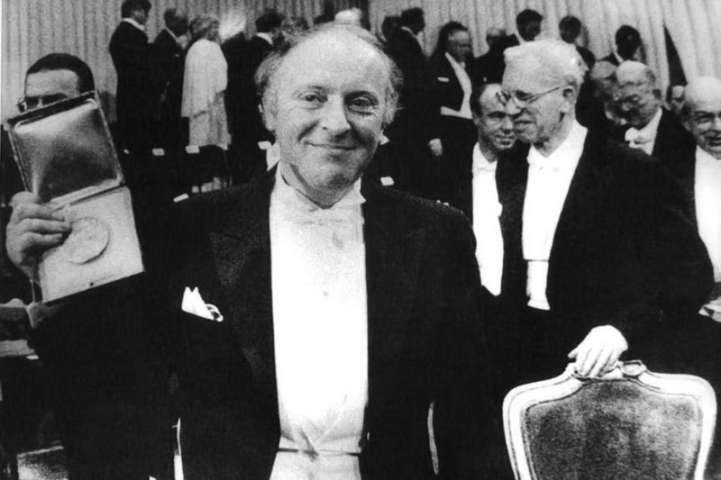 Бродский получает Нобелевскую премию 22.10.1987