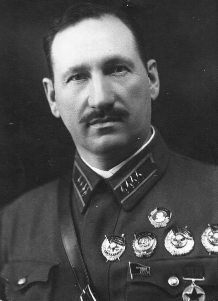 Командарм 33 армии Михаил Григорьевич Ефремов